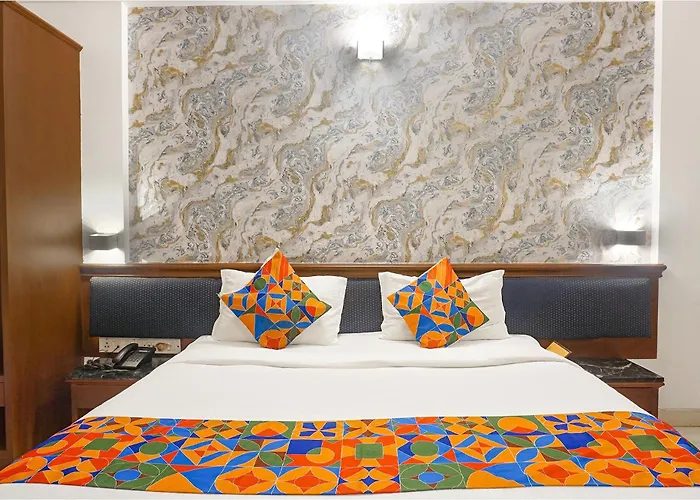 Fabhotel Prime Golden Emerald - Nr St Mary\'S Church Cni
