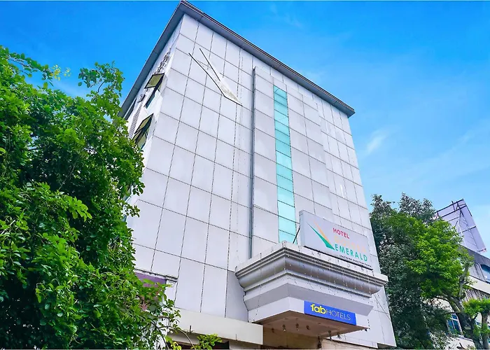 Fabhotel Prime Golden Emerald - Nr St Mary\'S Church Cni