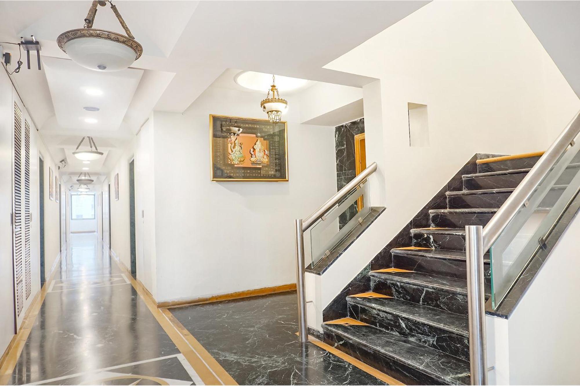 Fabhotel Prime Golden Emerald - Nr St Mary's Church Cni