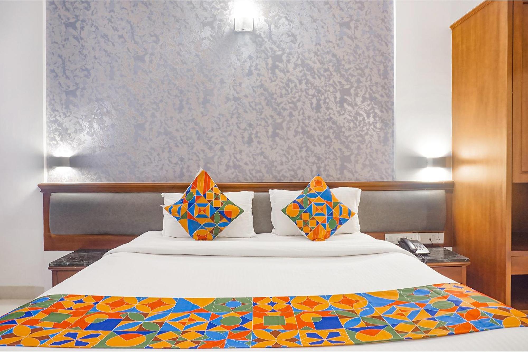 Fabhotel Prime Golden Emerald - Nr St Mary's Church Cni 4*