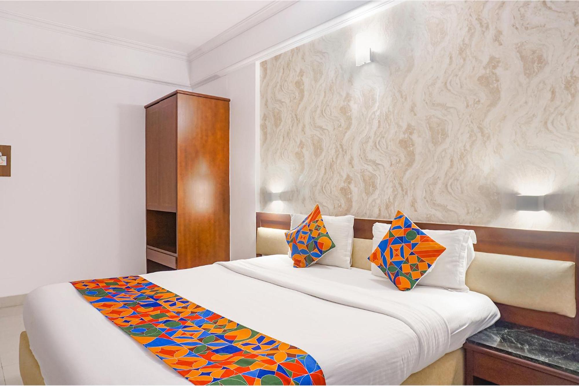 Fabhotel Prime Golden Emerald - Nr St Mary's Church Cni Hotel Pune